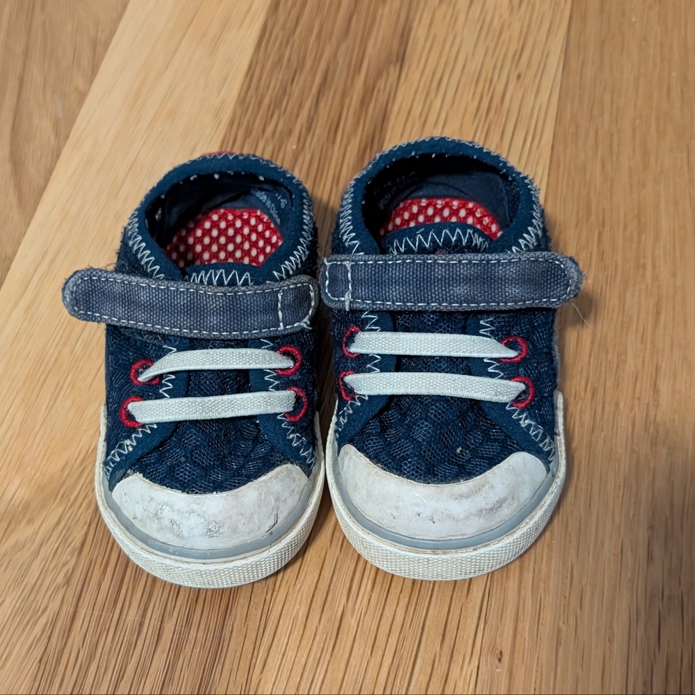 See Kai Run Mesh Sneakers Size 4